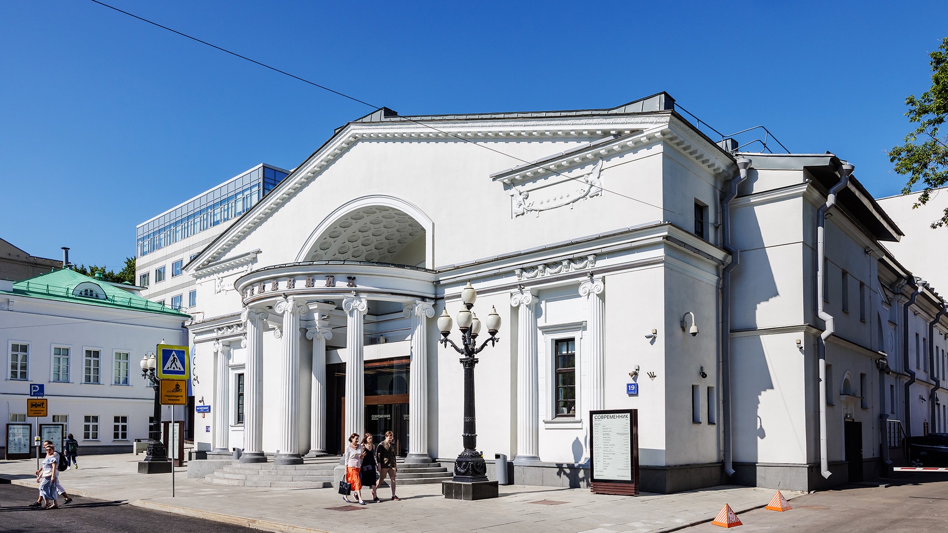 Театр «Современник» снял с репертуара последний спектакль с Лией Ахеджаковой 