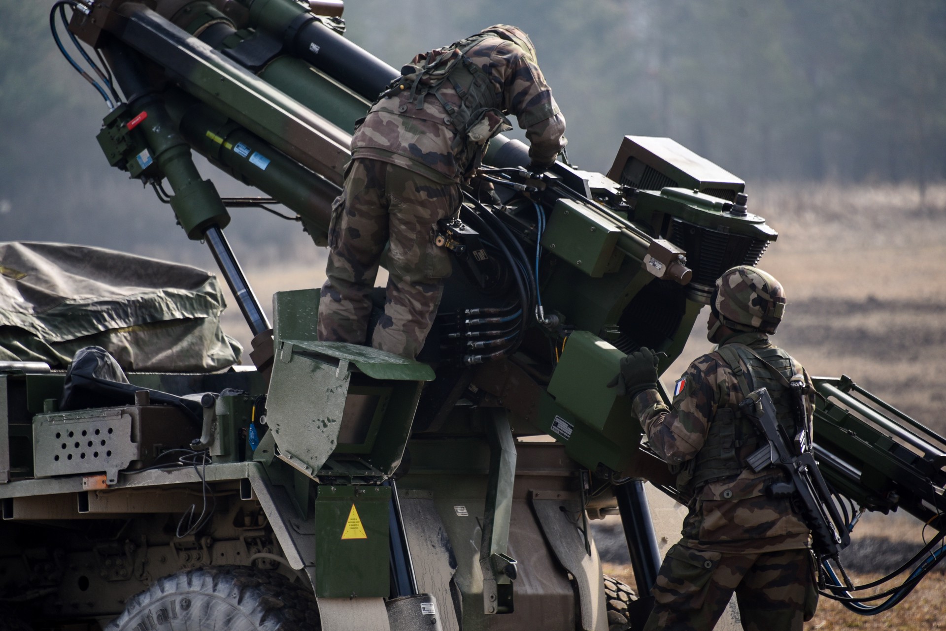 Полковник Кроутер призвал ЕС направить войска на Украину из-за бездействия НАТО