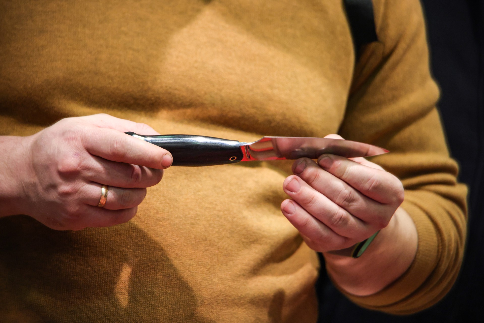 Мигрантам предложили запретить носить ножи