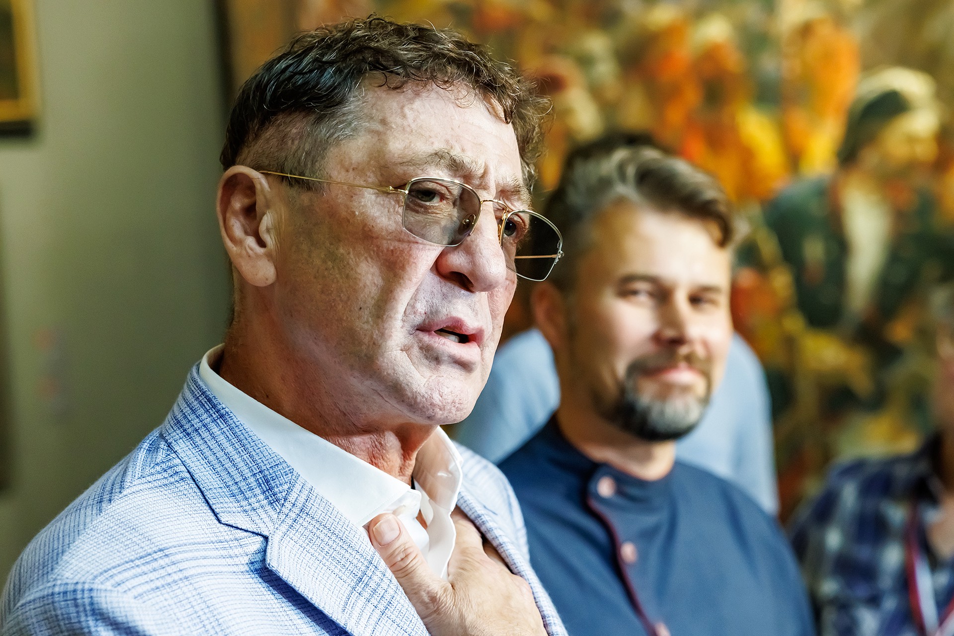 Психолог призвала желающего усыновить детей Лепса не заменять им отца