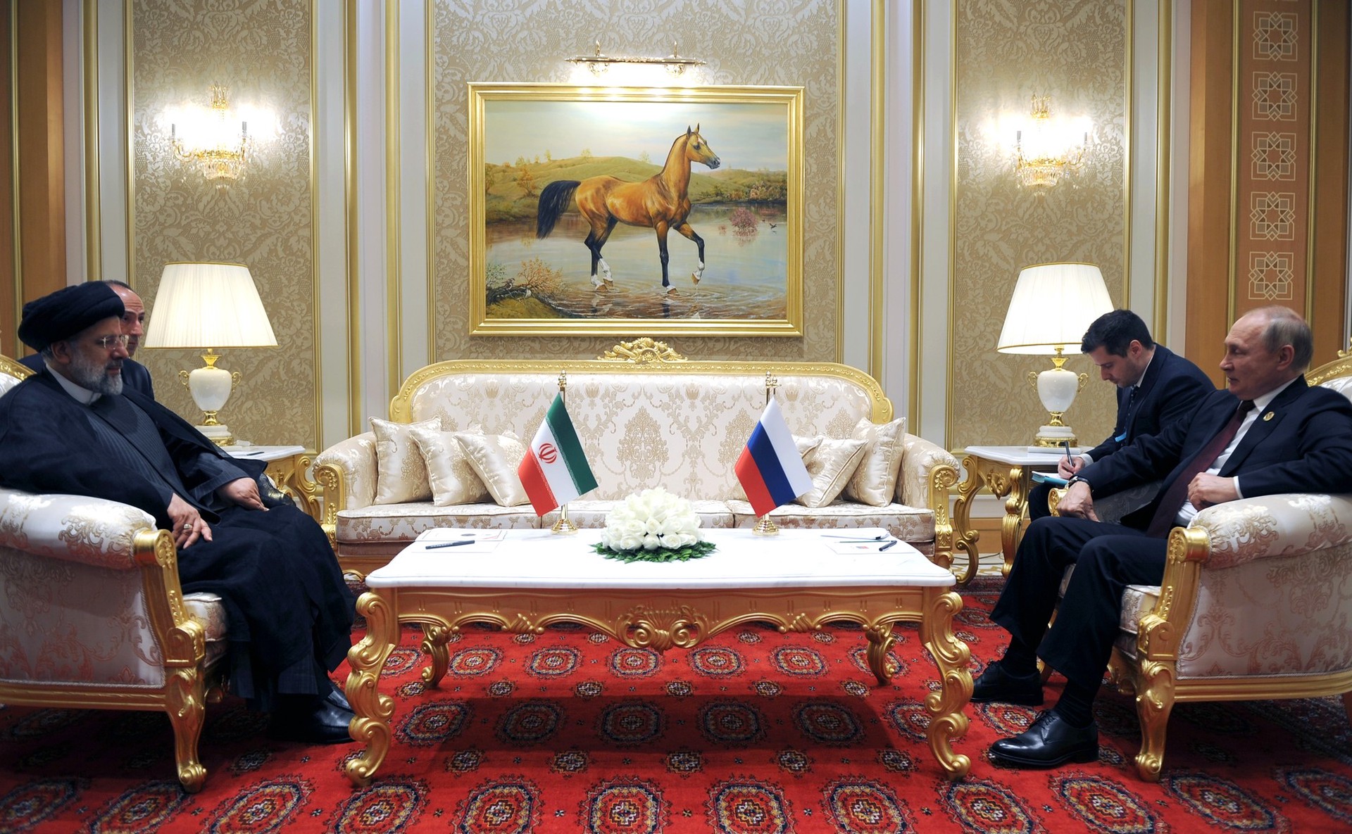 Как могут изменить отношения между Ираном и Россией новые санкции ЕС