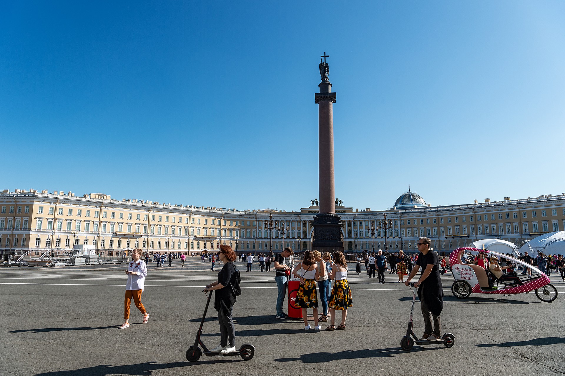  В Петербурге обстановка возле «ЧВК Вагнер Центра» остается спокойной