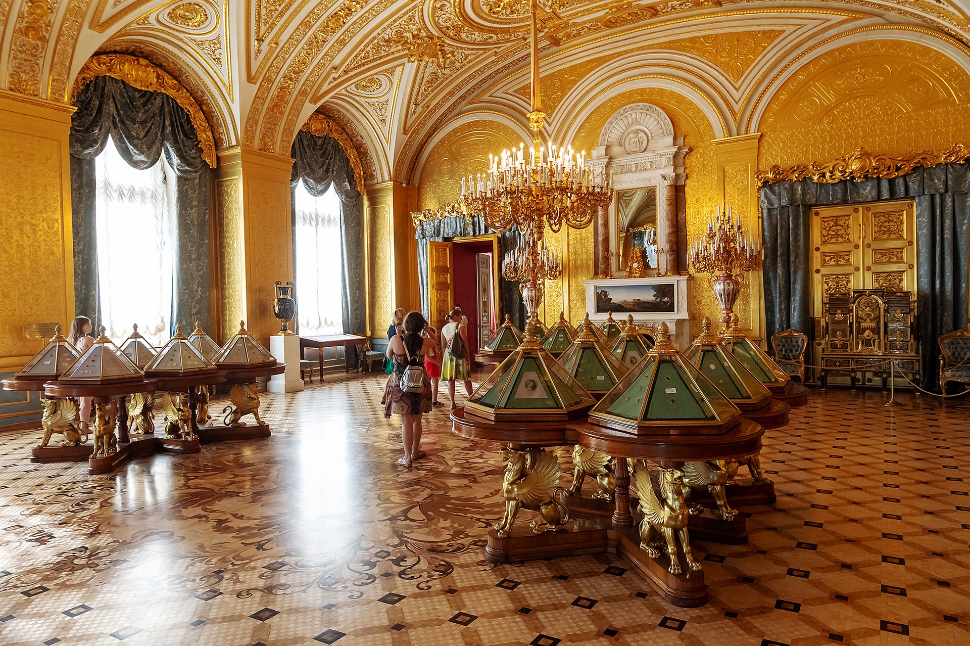 Билеты в Эрмитаж подорожают почти в полтора раза