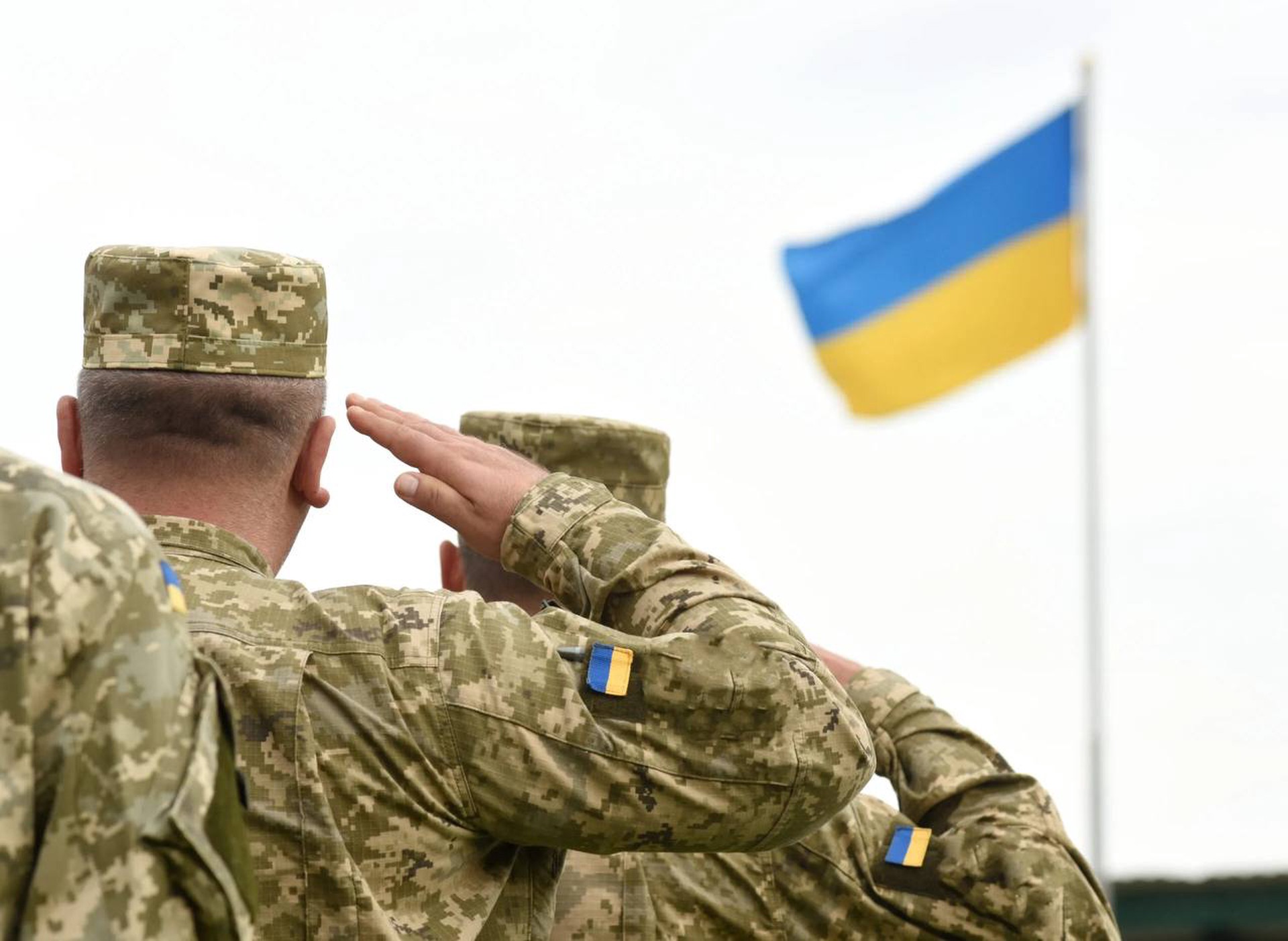 Экс-разведчик Риттер: Украина уже распадается из-за отсутствия денег