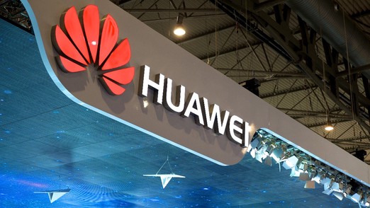 Huawei уволила половину российских сотрудников на подряде