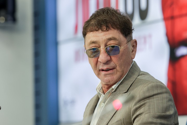 Григорий Лепс послал Галкина* на своём концерте в Ставрополе