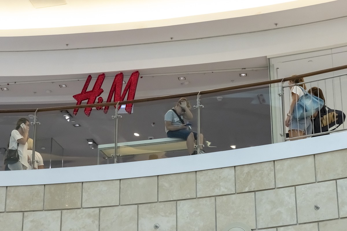 Масс-маркет H&M окончательно закроет магазины 30 ноября 