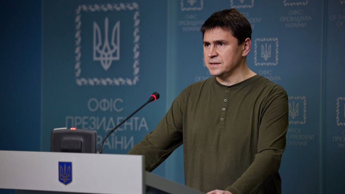Михаил Подоляк назвал главкома ВСУ Залужного менеджером президента