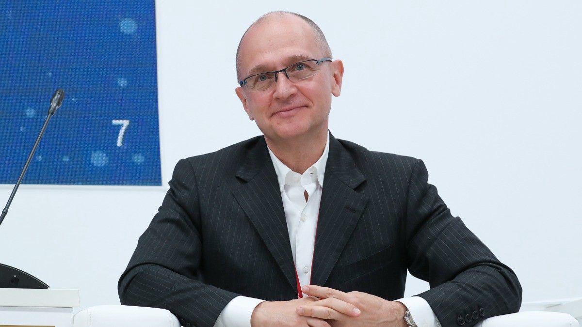 Первый замруководителя администрации президента РФ Кириенко посетил Мариуполь