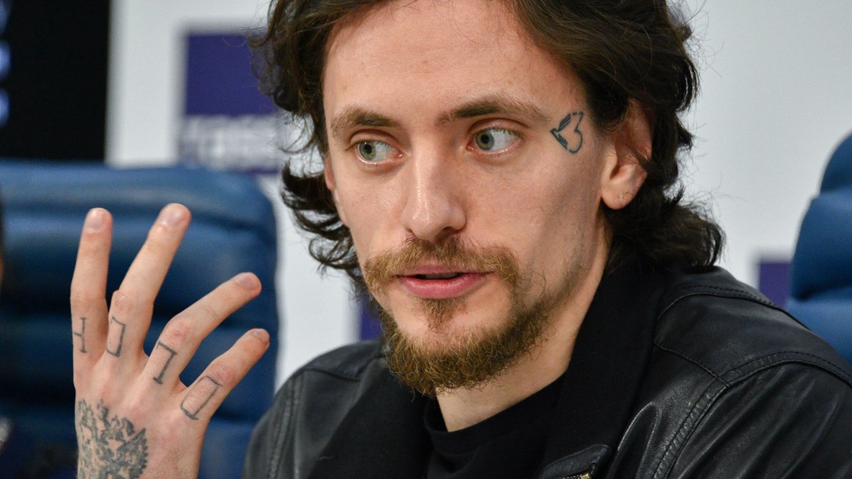 Артист балета Полунин заявил, что татуировка с гербом Украины не мешает любить Путина