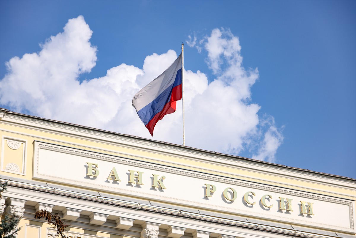 ЦБ назвал число подключившихся к российскому аналогу SWIFT стран
