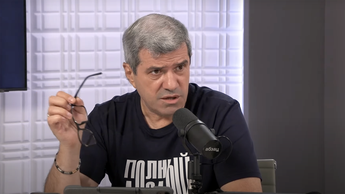 «Вписывается в пропагандистскую повестку»: Шахназаров об отказе дочери Глюкозы быть девочкой