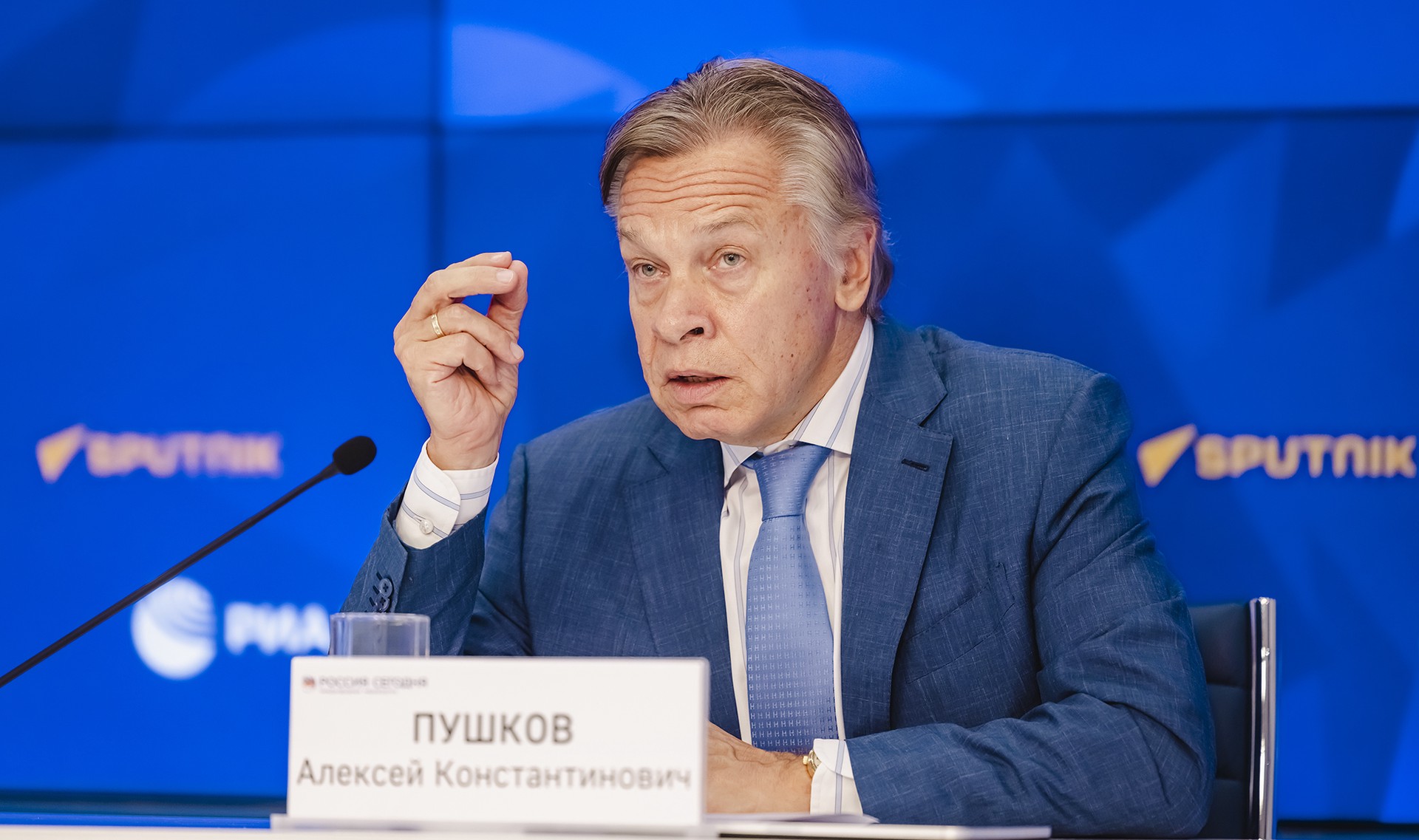 Сенатор Пушков: Фараж не боится прямо обвинять НАТО в кризисе на Украине