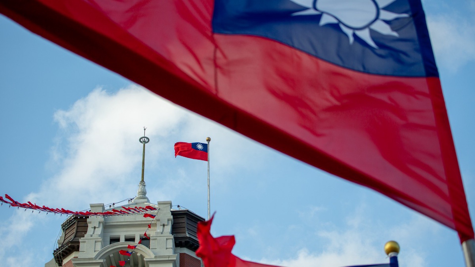 Политолог: Китай за уменьшение поддержки России может потребовать США отказаться от Тайваня