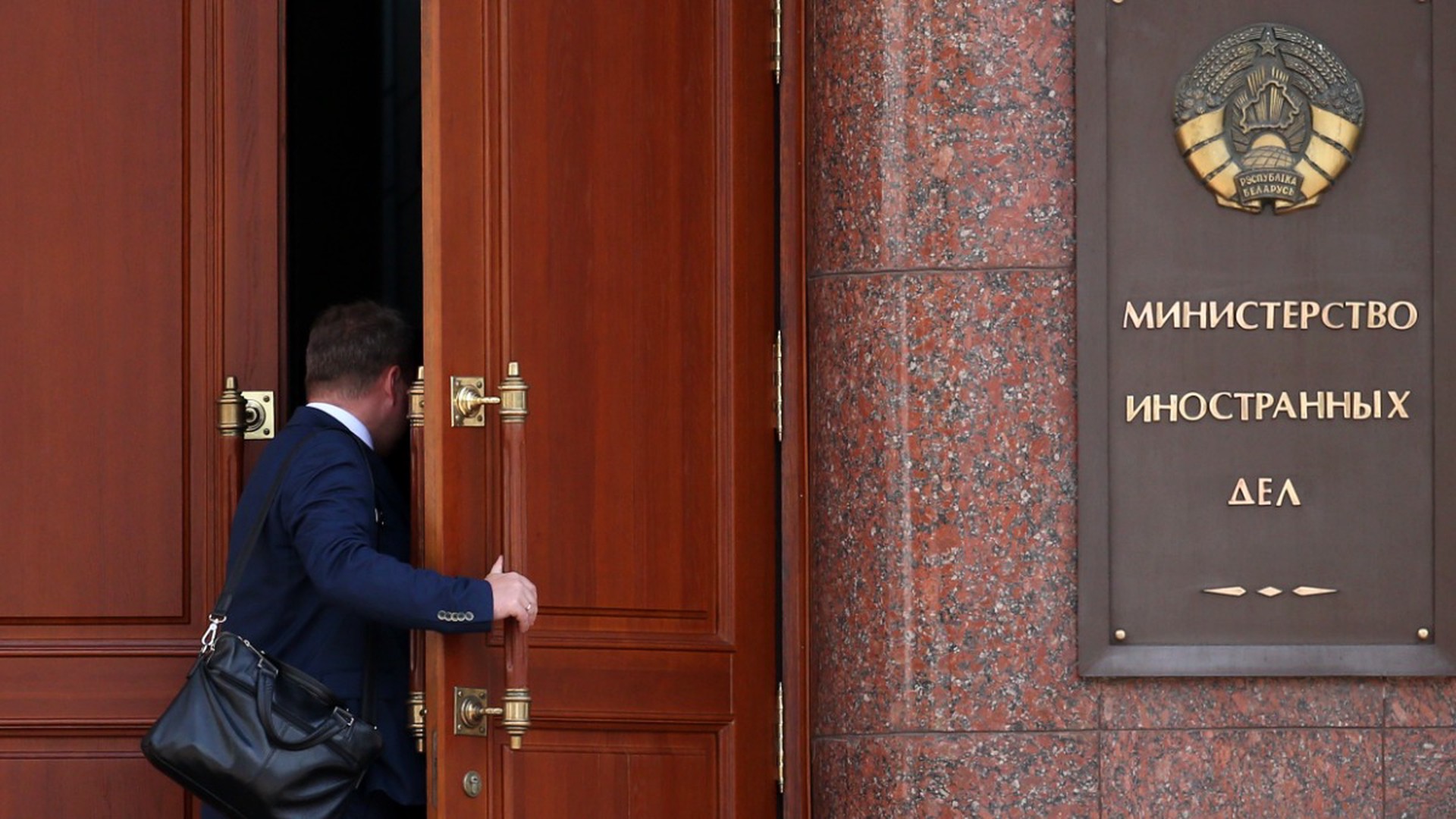 МИД Белоруссии предупредил Запад о вмешательстве в дела страны