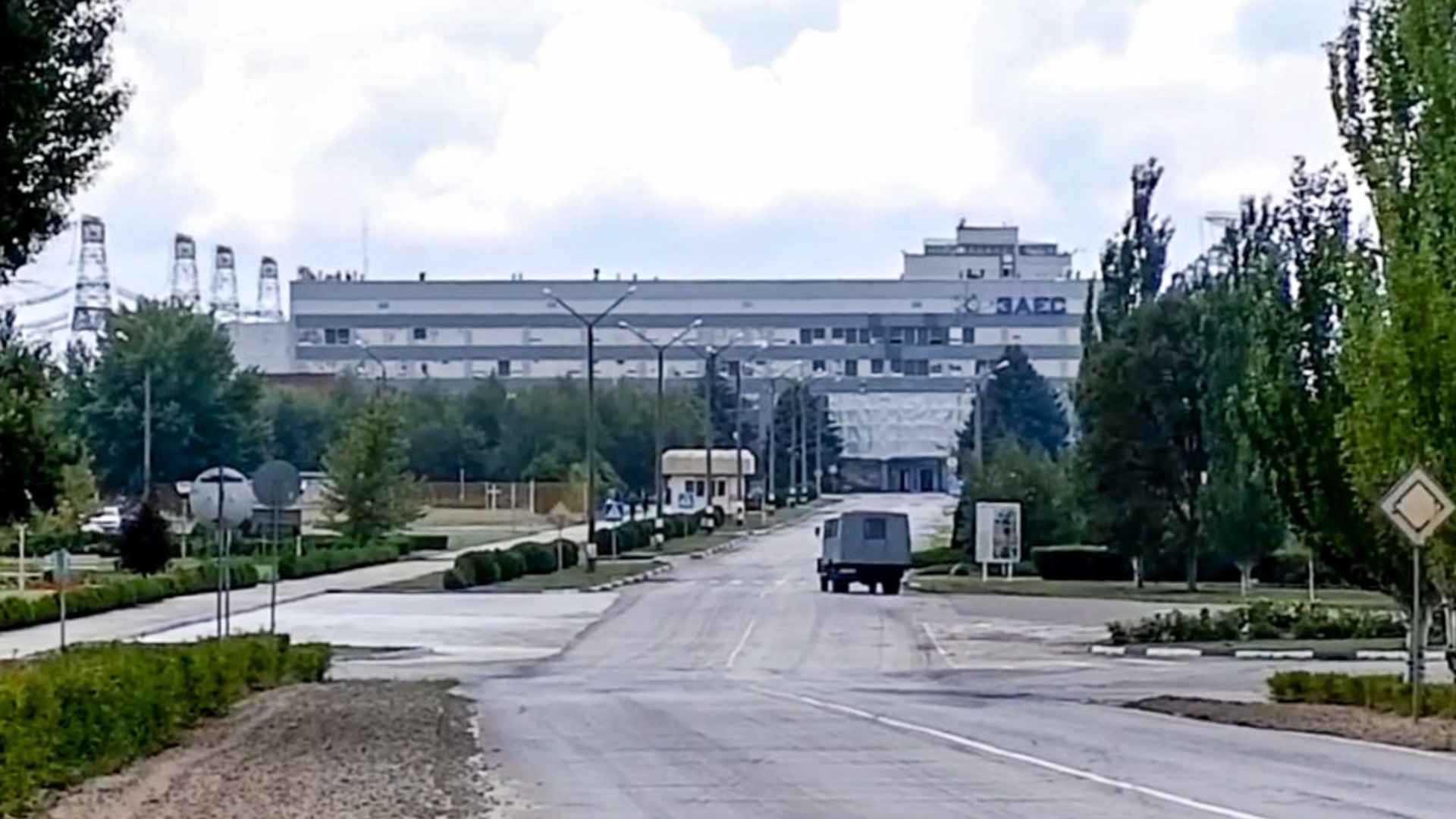 На Украине предупредили о новом ударе по ЛЭП на Запорожской АЭС