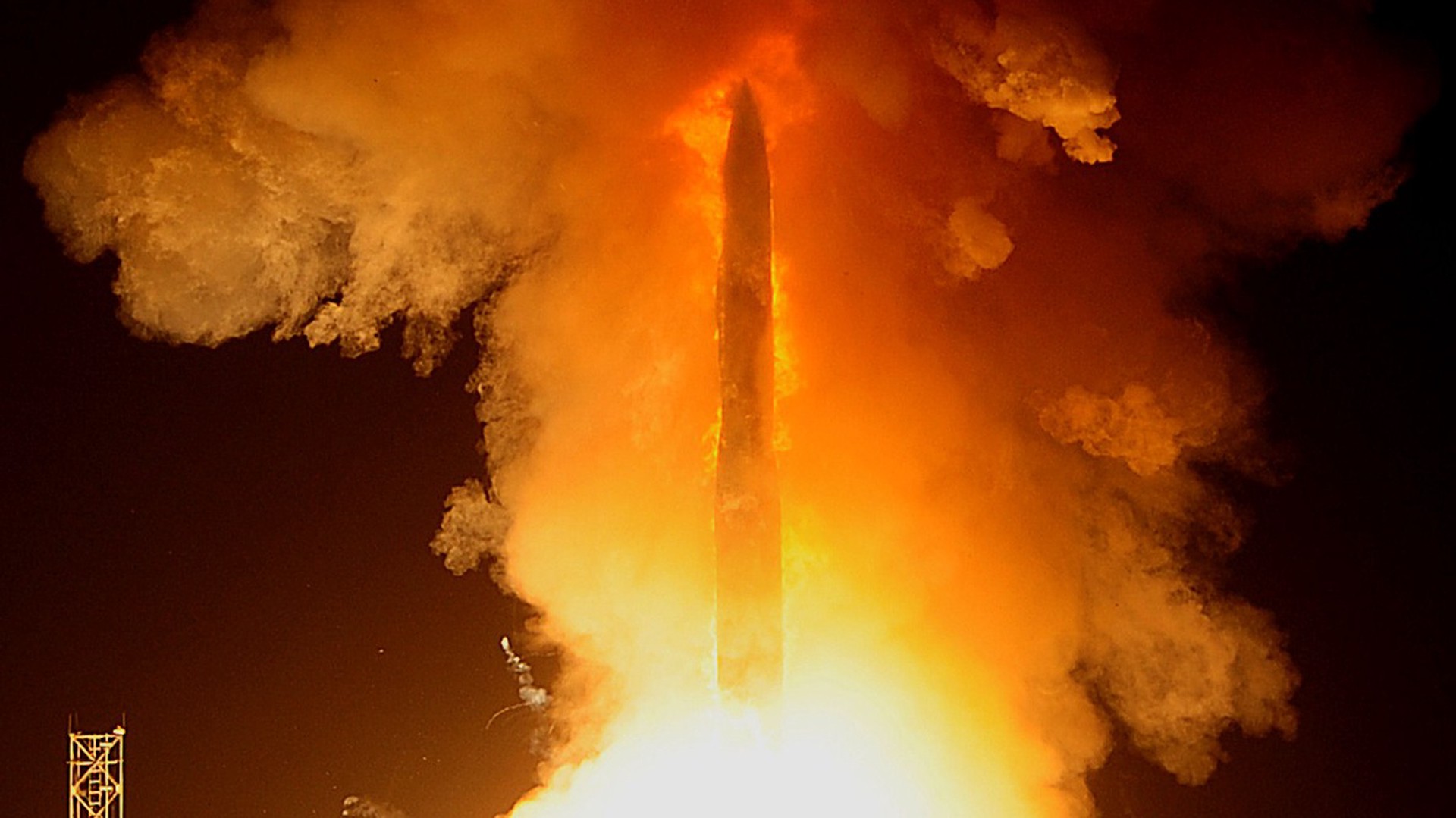 США запустили межконтинентальную баллистическую ракету Minuteman III