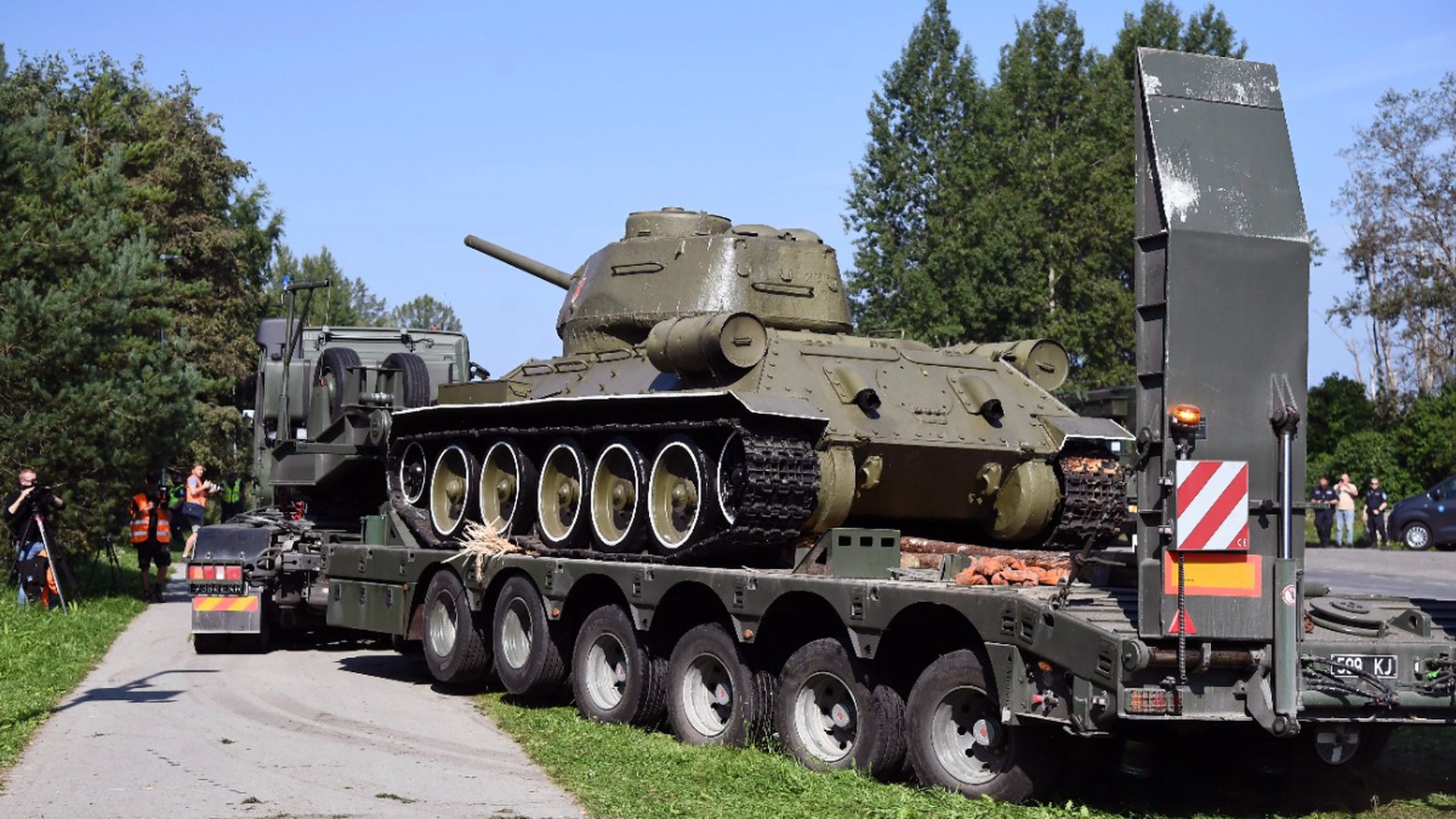 Российские хакеры атаковали Эстонию в ответ на демонтаж Т-34