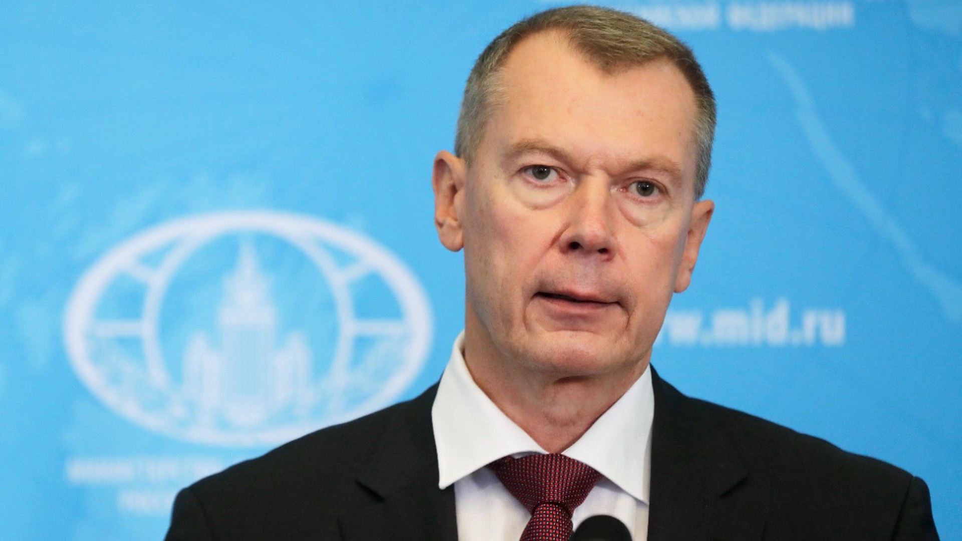 Российский посол рассказал о реакции Нидерландов на призыв запретить выдачу виз гражданам РФ