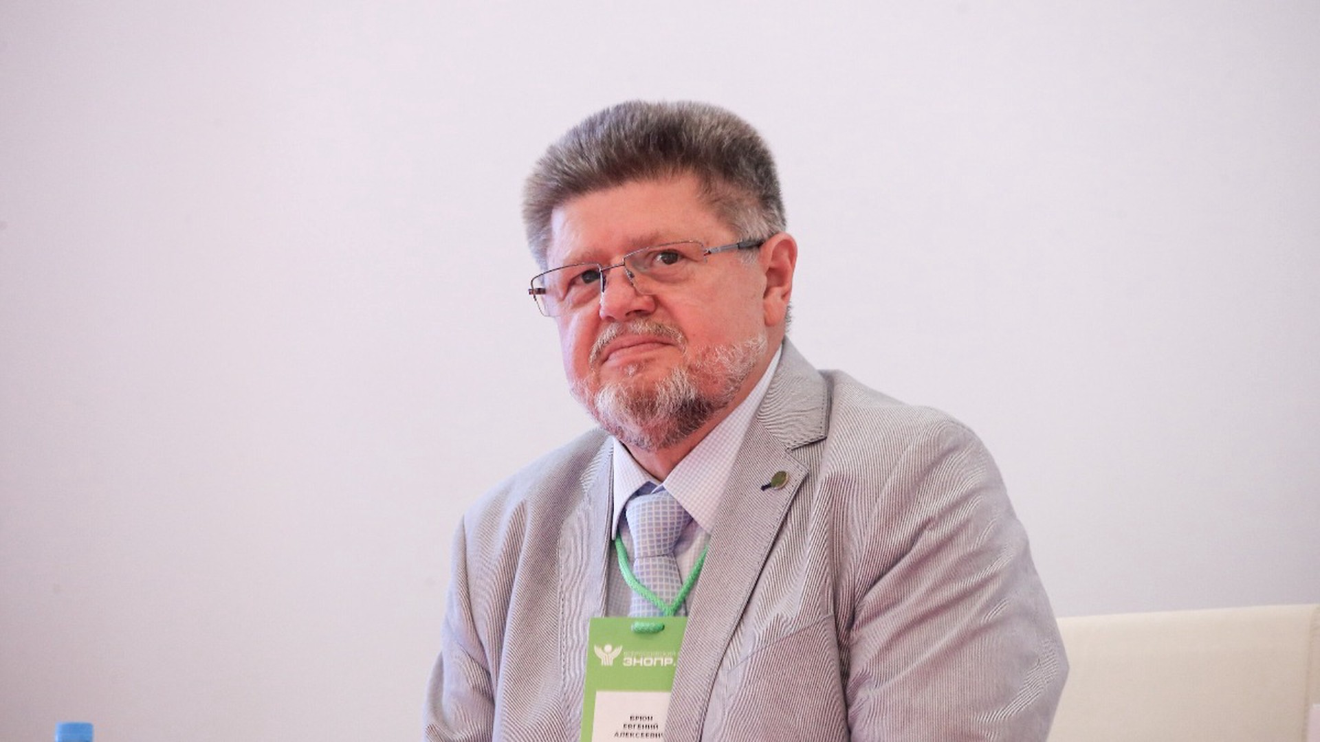 Суд отправил под домашний арест бывшего главного нарколога Минздрава