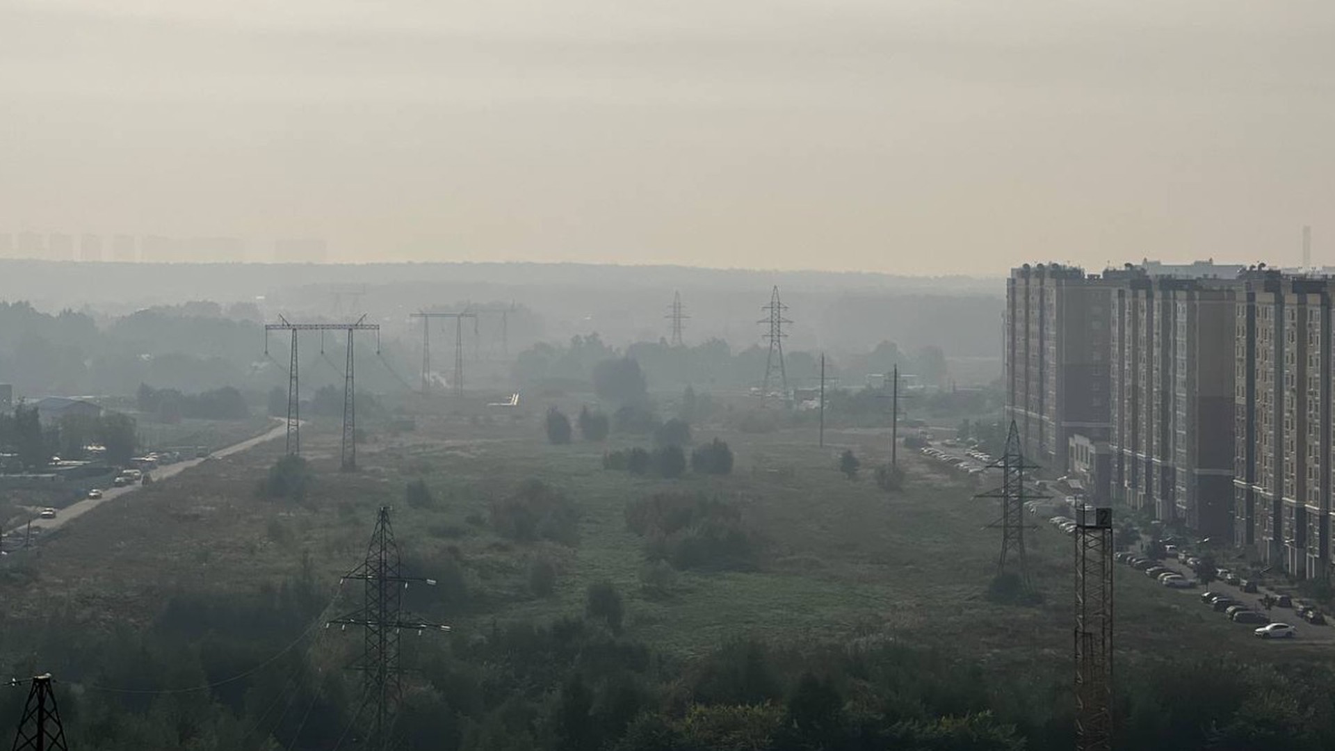 «Ситуация может улучшиться к выходным»: метеоролог о смоге в Москве