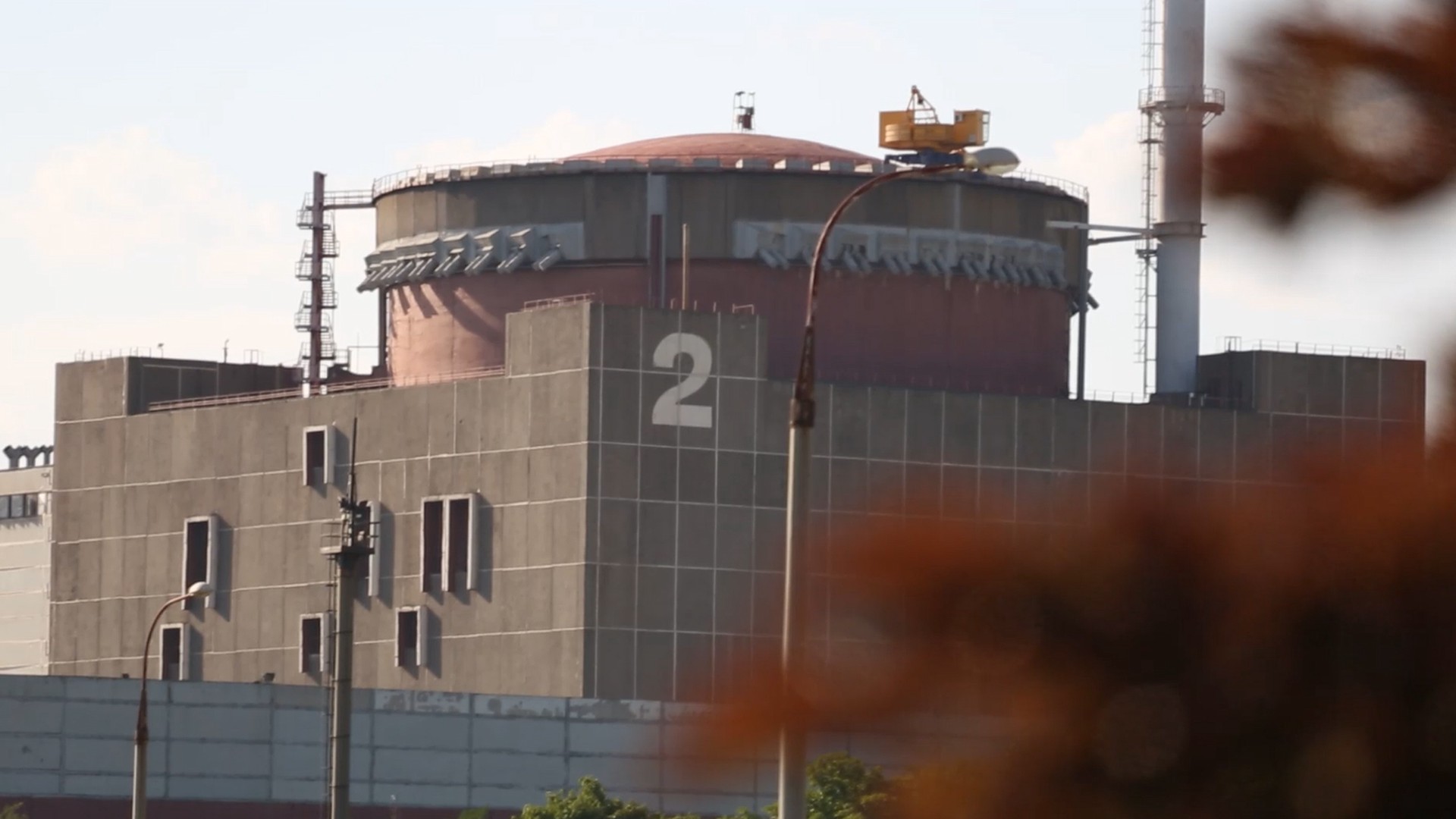 На Запорожской АЭС отключилась одна из двух высоковольтных линий