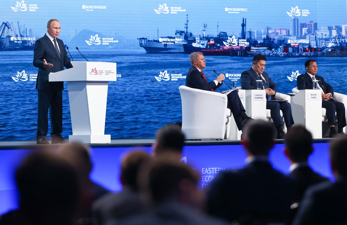Путин: Запад пытается сохранить мировой порядок, выгодный только ему
