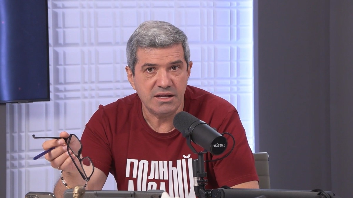 «Не смотрю телевизор, чтобы не увидеть вот такого Милохина»: Шахназаров о провале блогера на телевидении