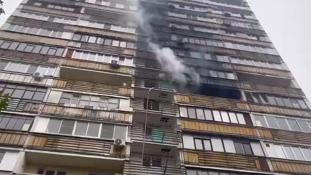 В Москве загорелся жилой многоэтажный дом