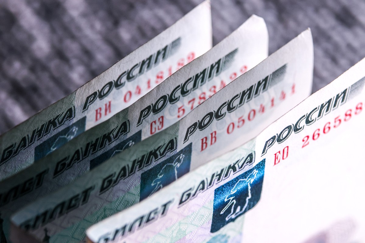 Экономист рассказал, когда в России может появиться десятитысячная купюра
