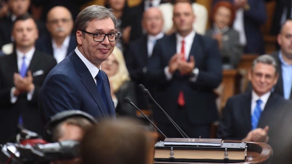 Вучич: Сербия не станет вводить санкции против России, пока сможет