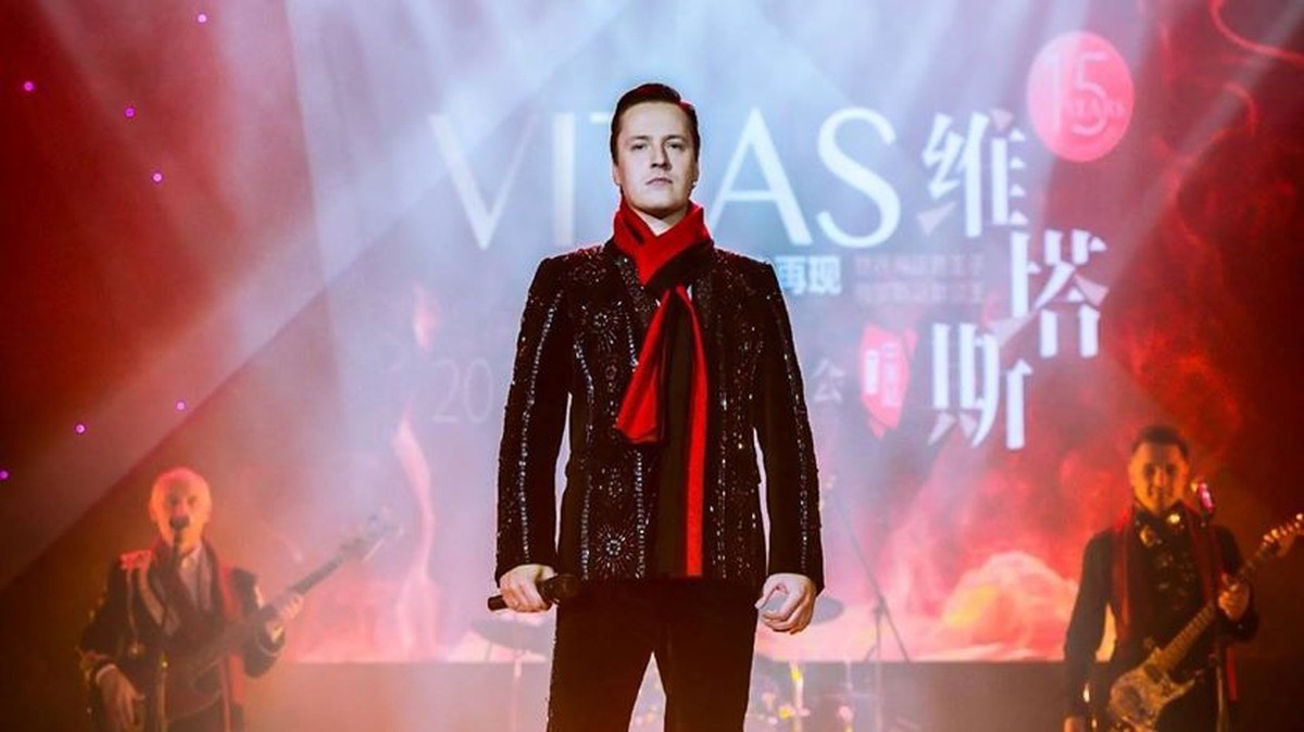 Певец Витас пропал, не оплатив долги за коммуналку