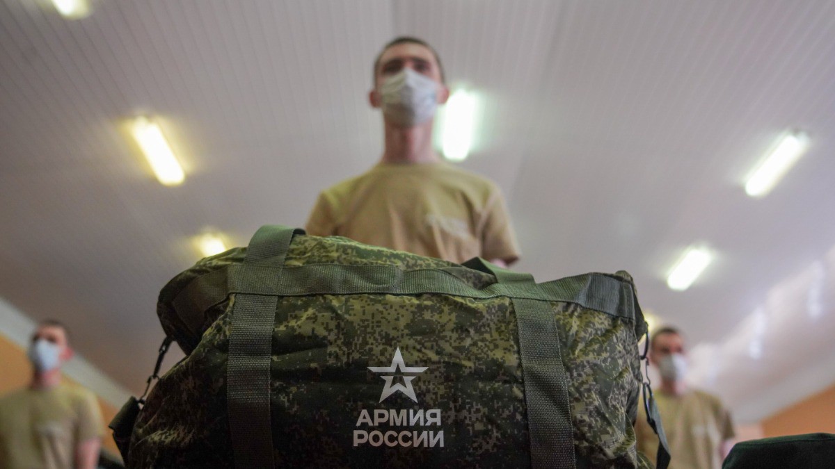 Совфед одобрил закон, запрещающий выезд за границу после получения повестки