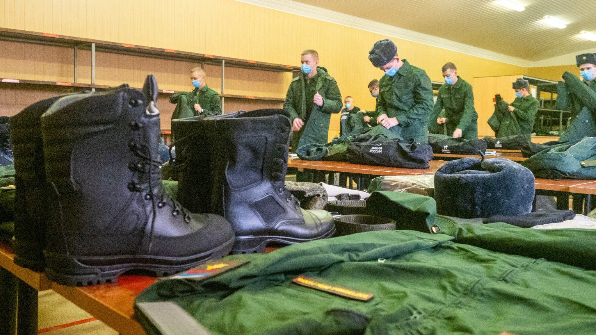 В Госдуму внесен проект о поэтапном повышении призывного возраста срочной службы