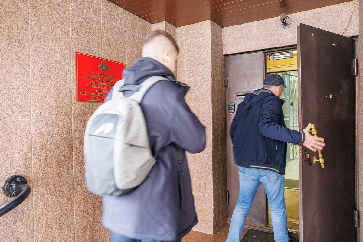 Путин подписал закон о штрафах до 30 тысяч рублей за неявку в военкомат без уважительной причины 