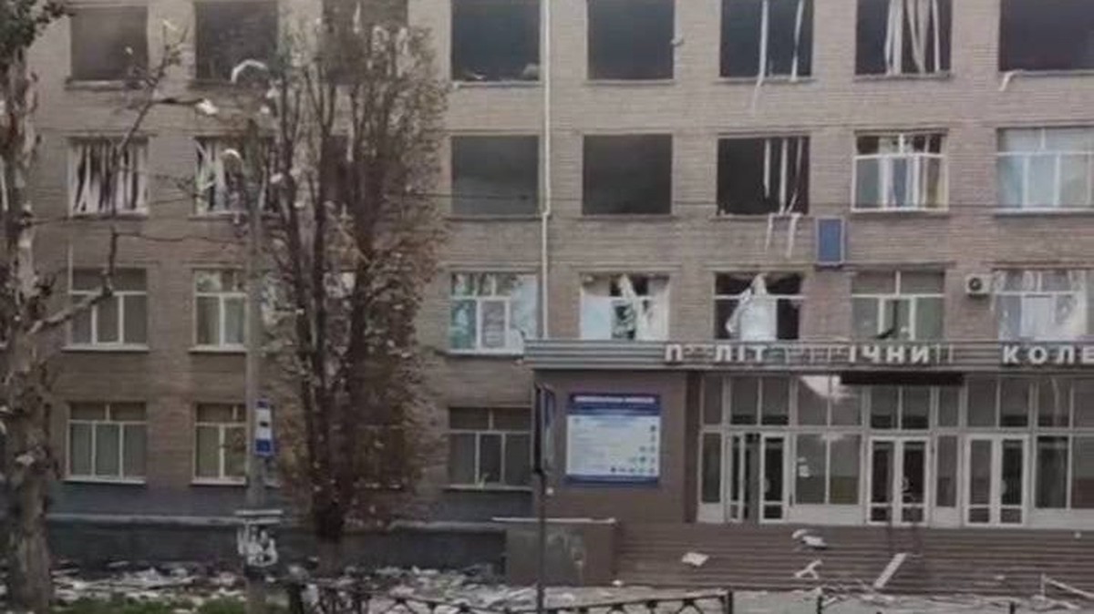 В Херсоне из-за ракетного удара ВСУ разрушено здание университета