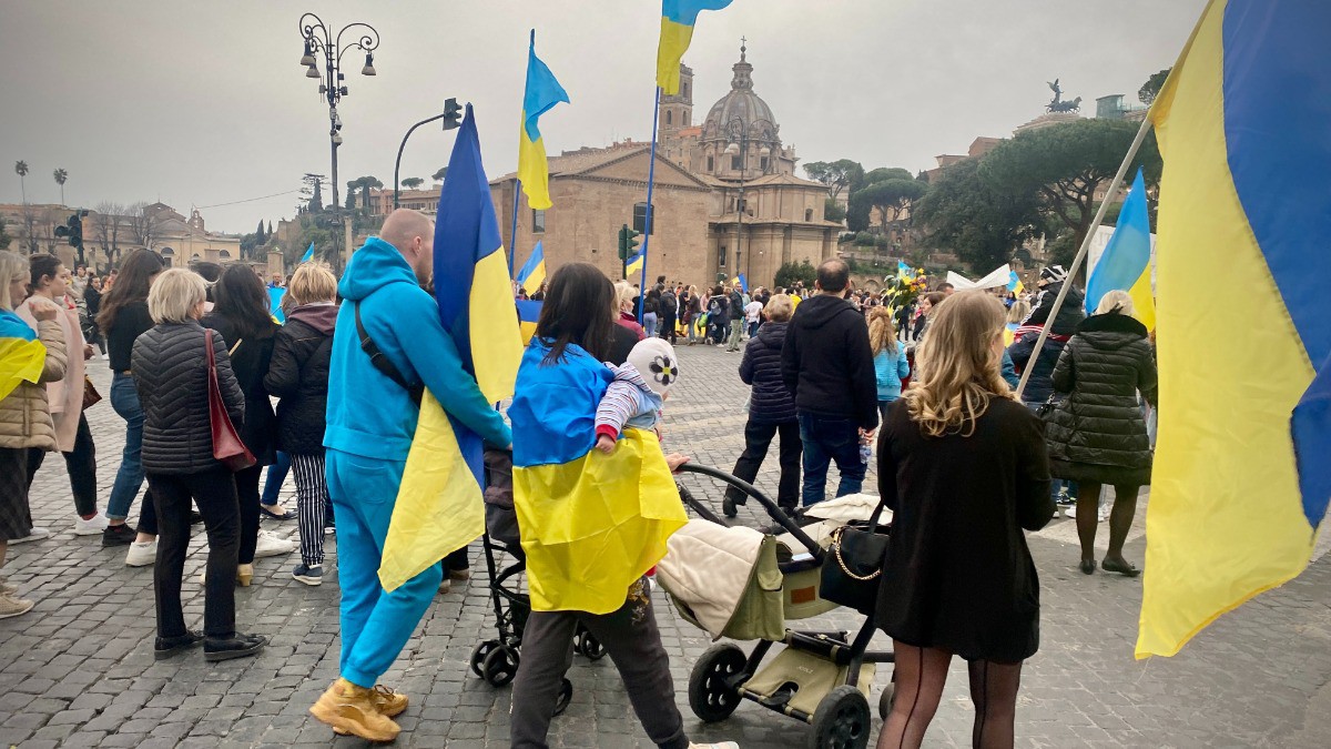Володин: Украинские беженцы становятся серьёзной опасностью для Европы