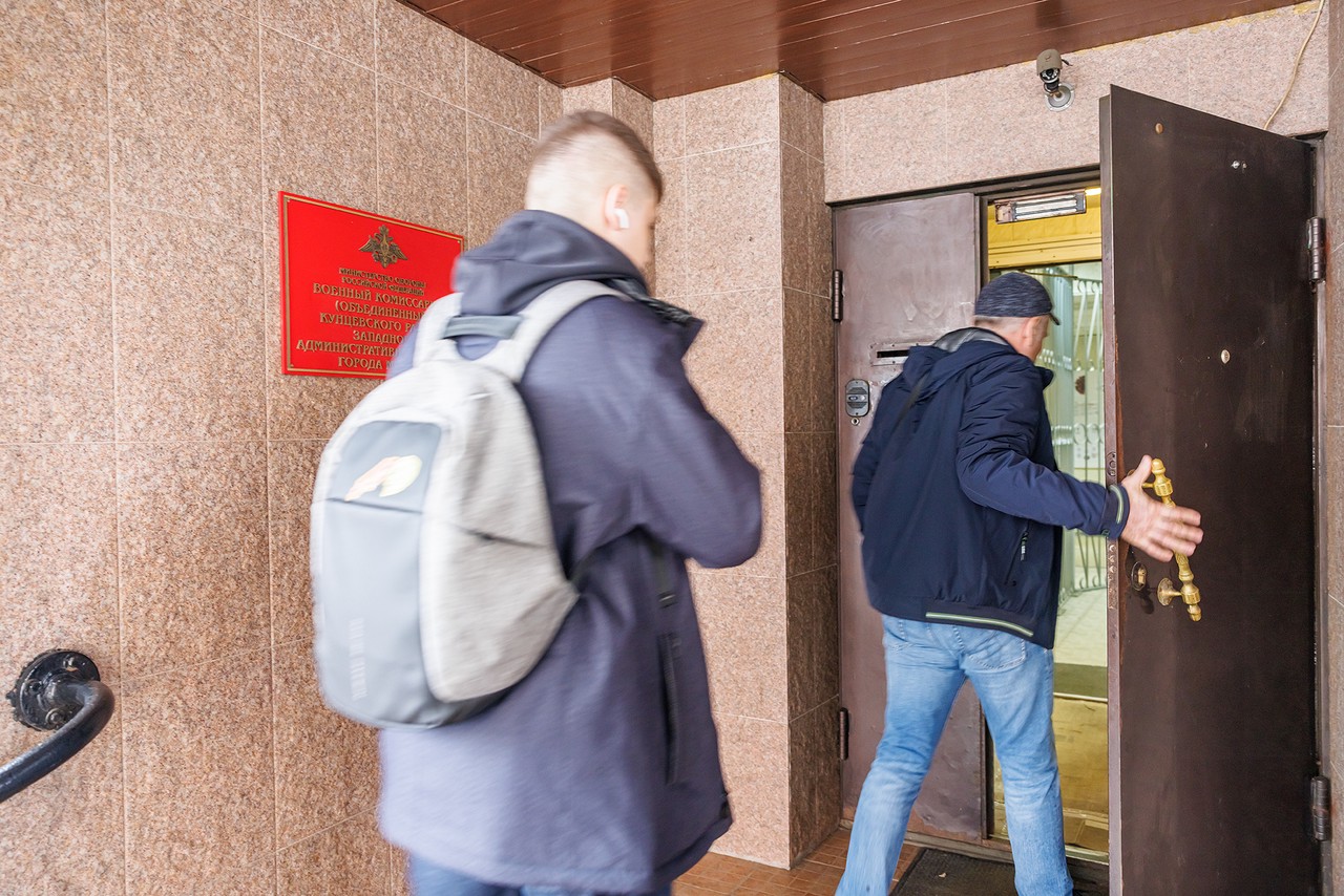 Путин подписал закон о штрафах до 30 тысяч рублей за неявку в военкомат без уважительной причины 