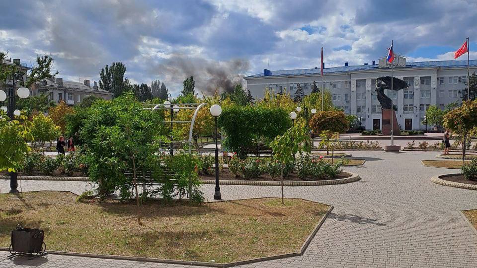 В Бердянске возле здания администрации прогремел взрыв