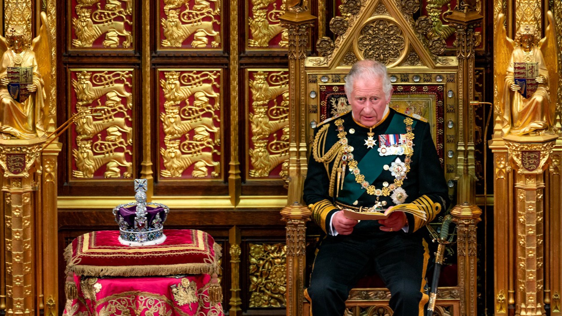 DE: В Великобритании готовятся к смерти короля Карла III