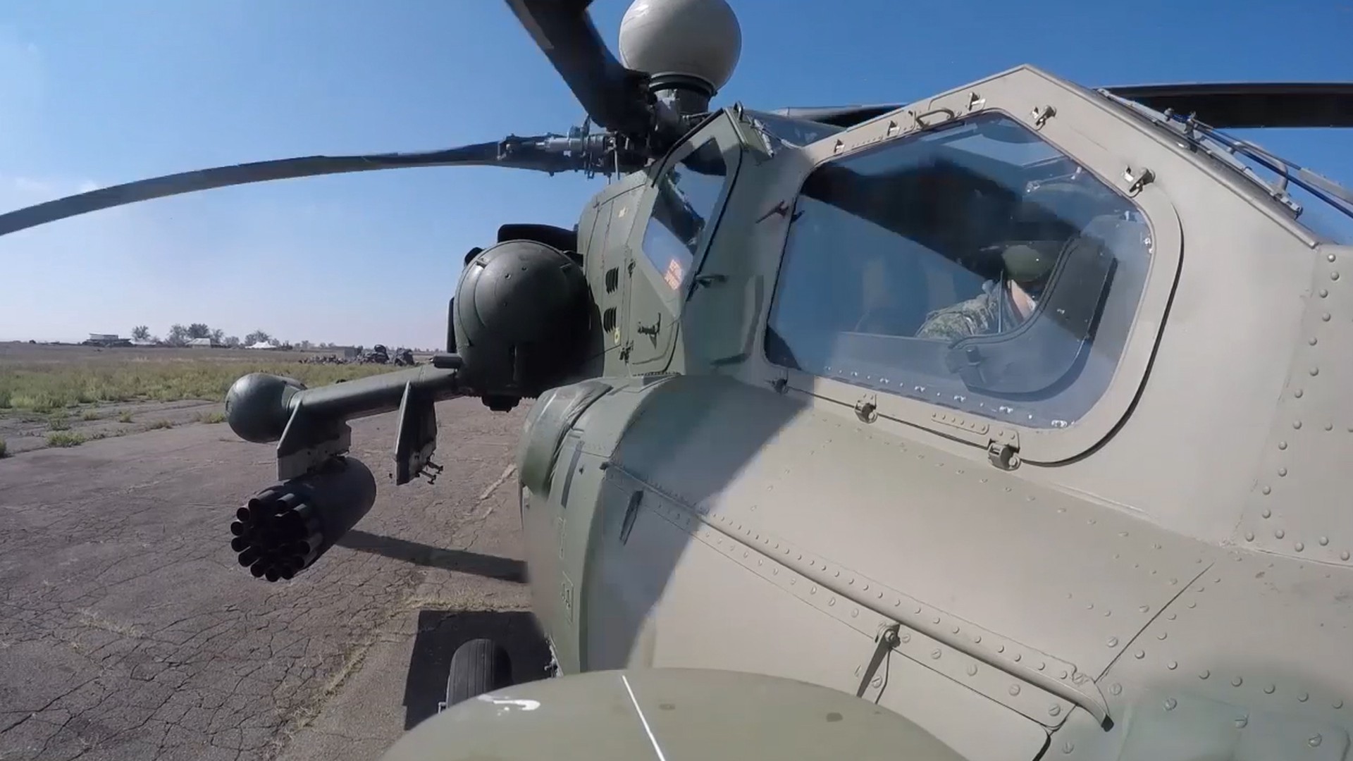 МО РФ сообщило о поражении вертолётами Ми-28НМ замаскированной техники ВСУ