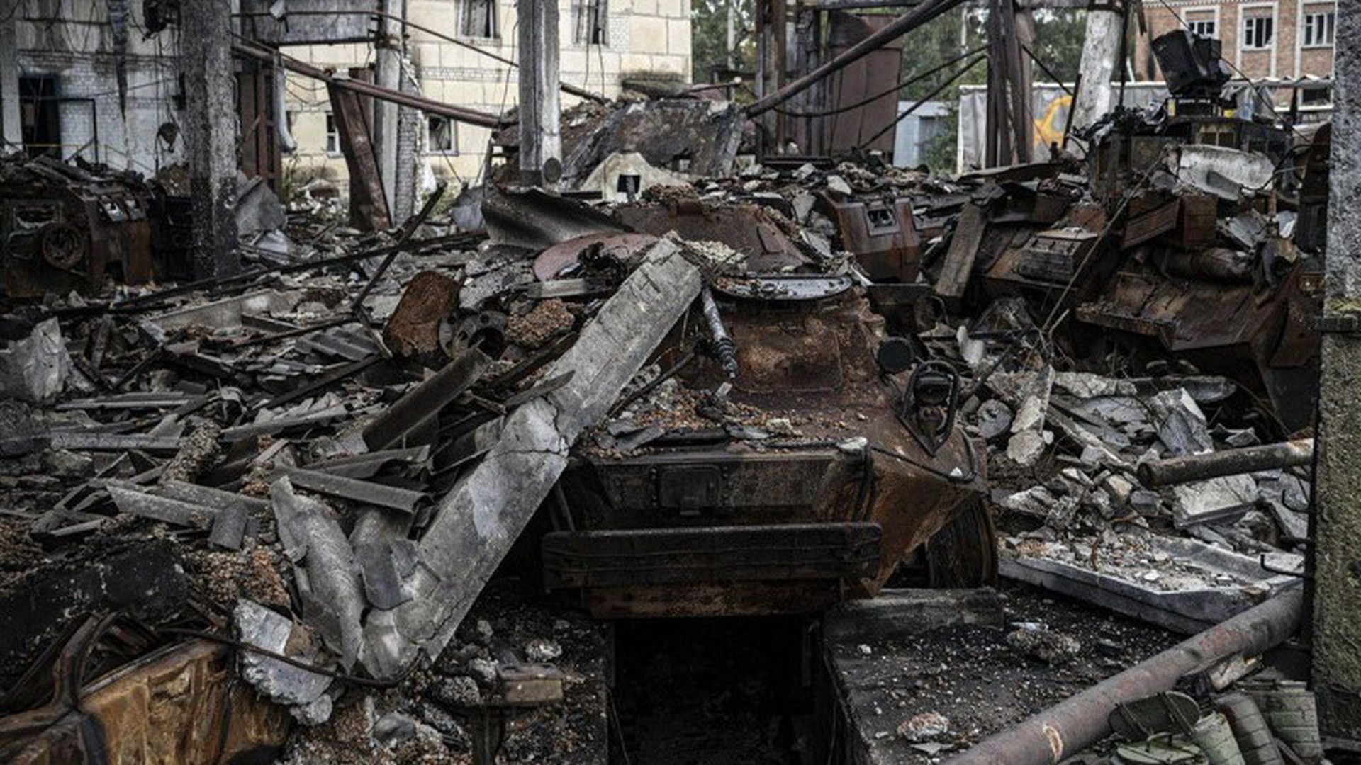 ВС России уничтожили цеха военного завода в Николаеве