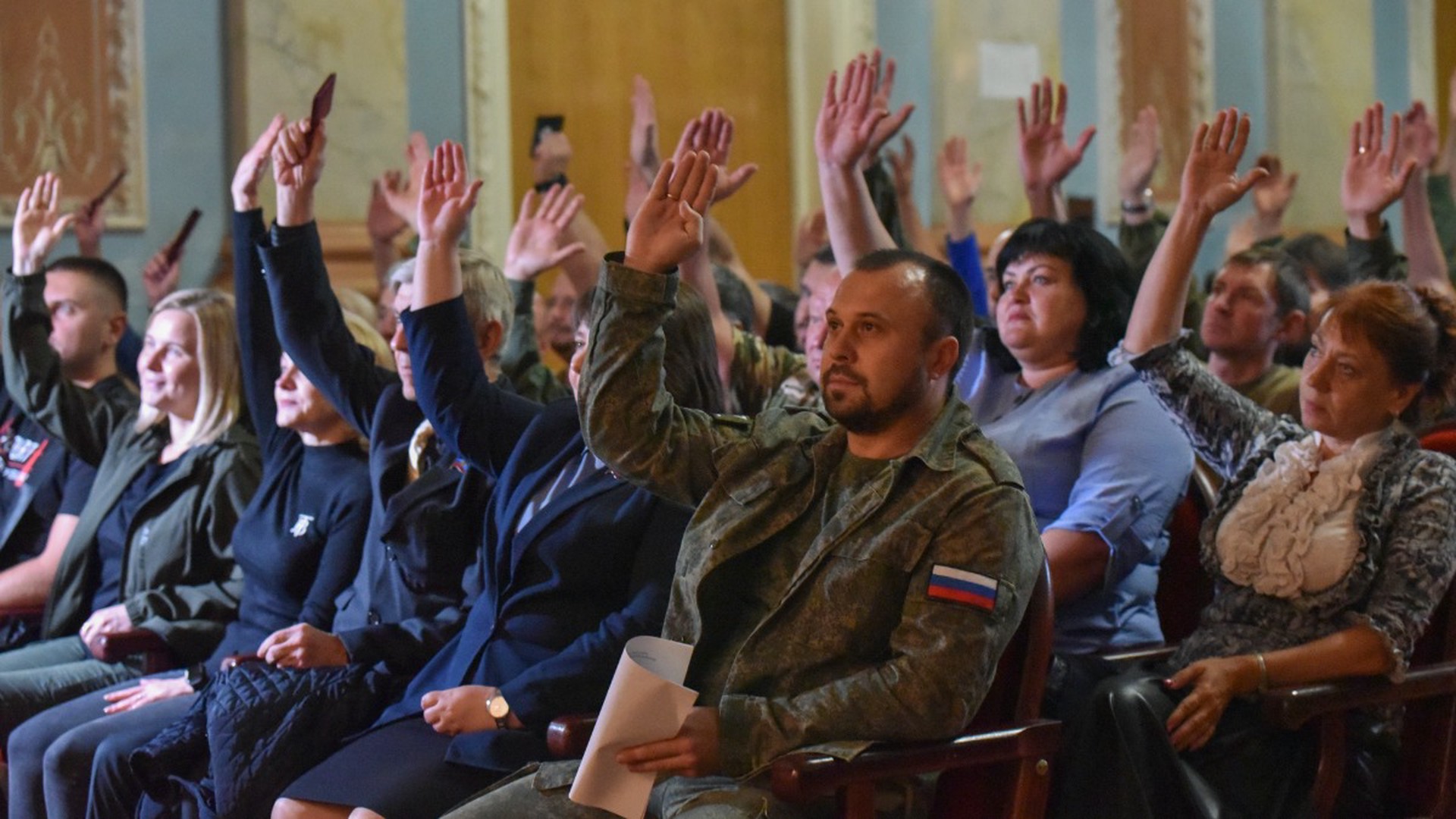 Пора домой: почему референдумы на бывшей Украине проводятся сейчас
