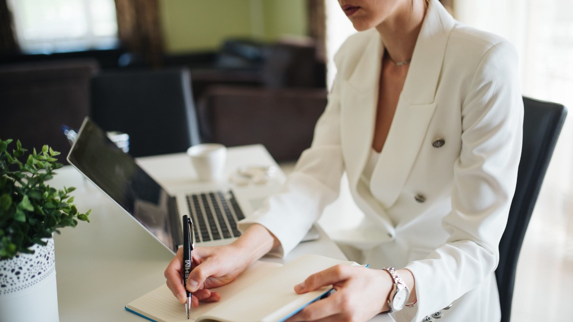 Почти половина россиянок зарабатывают больше своих мужчин