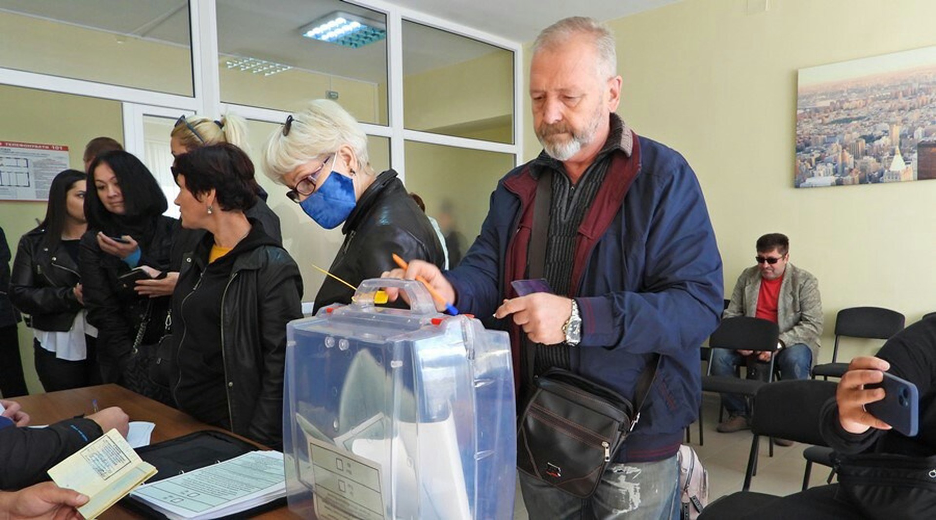 Избирательный участок в ЛНР эвакуировали из-за обстрелов ВСУ