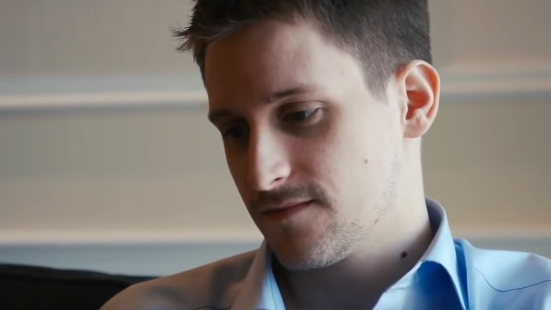 Сноуден призвал не молчать о ситуации с Ассанжем