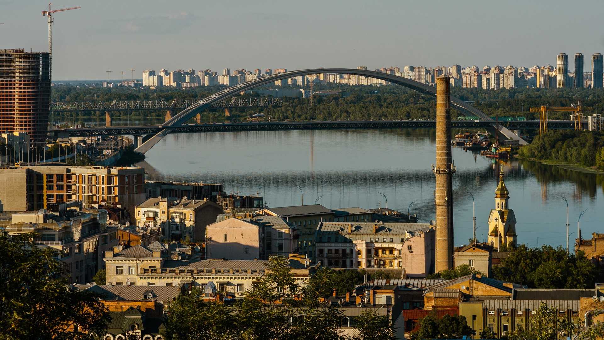 В мэрии Киева сообщили о начале демонтажа памятника красному комдиву Щорсу
