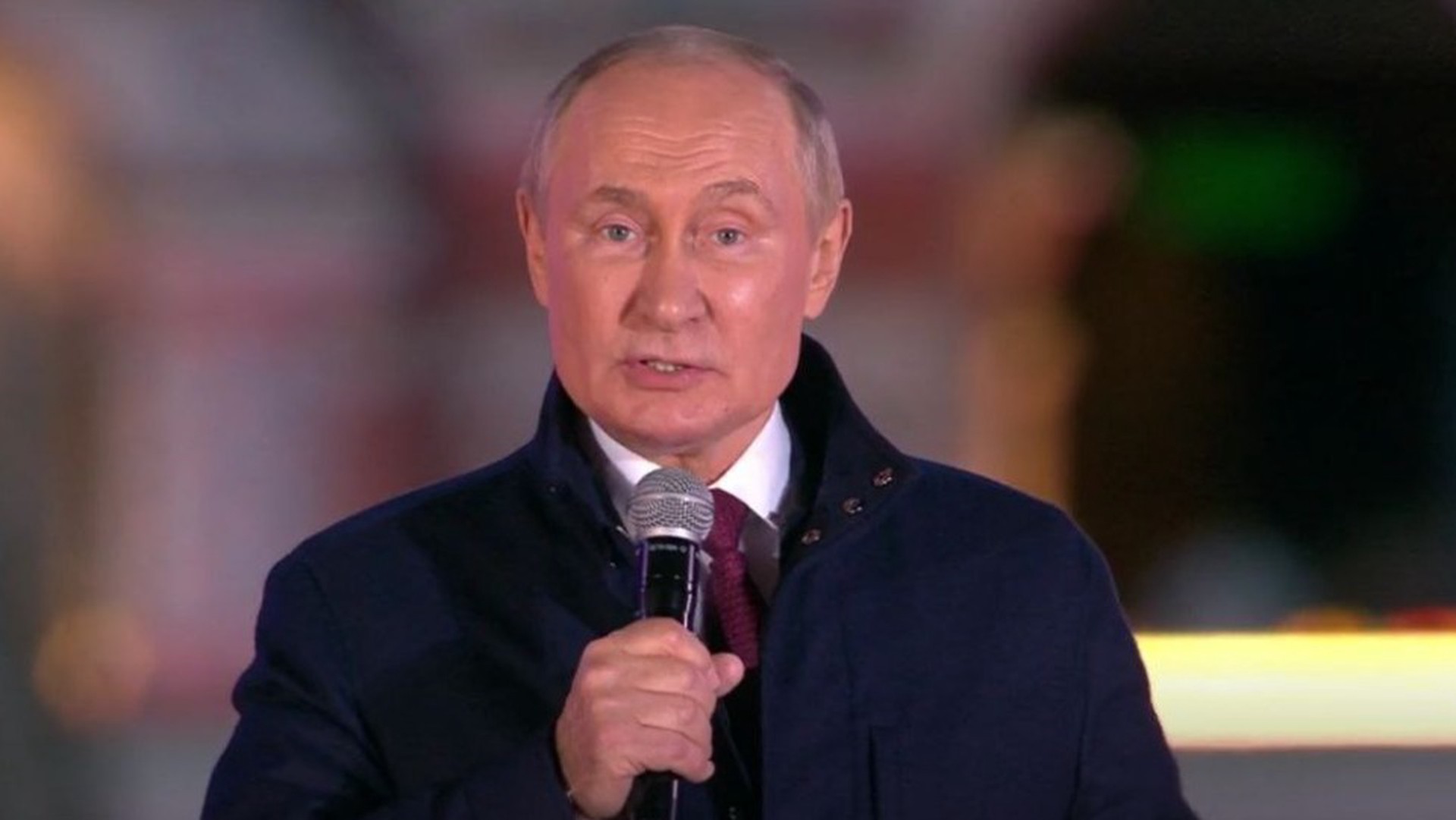 Путин пообещал 16-летней рядовой бригады «Призрак» издать сборник ее стихов