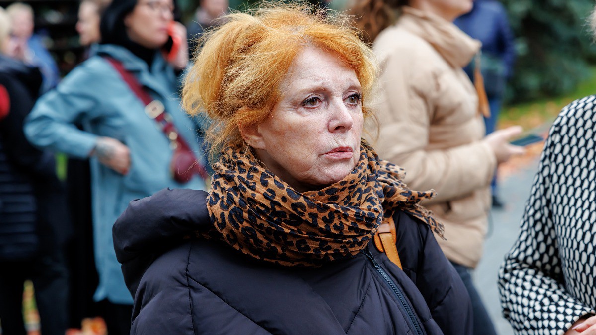 «Мне не 15 лет»: звезда «Аншлага» Клара Новикова объяснила своё нежелание выступать в Донбассе