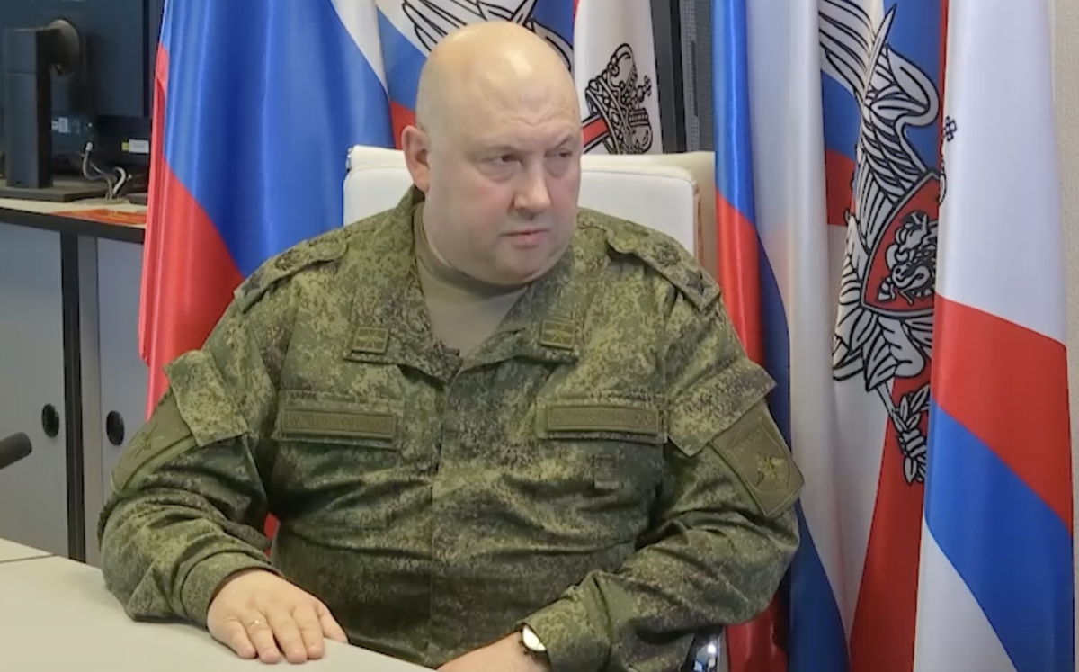 Политолог Талеблу фотографией генерала Суровикина пытался запугать конгрессменов